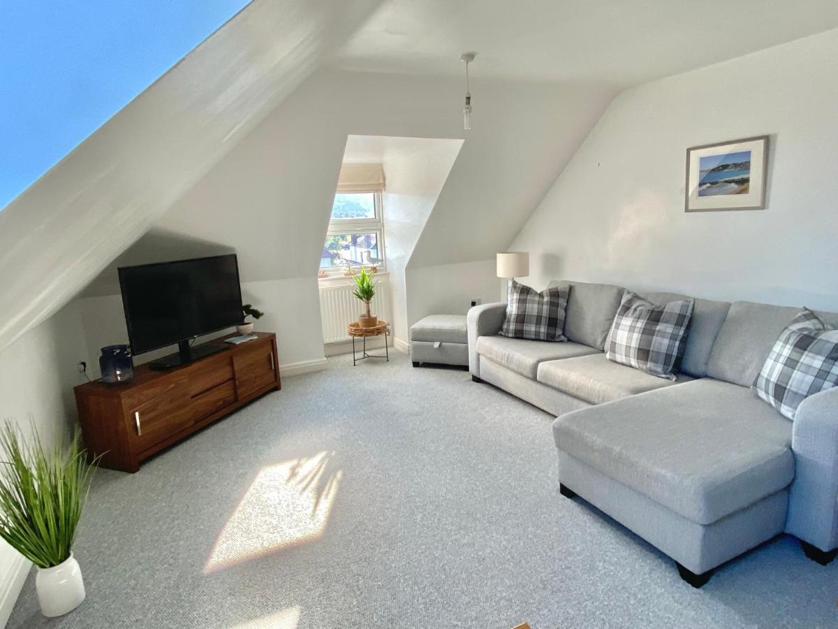 Swanage Holiday Penthouse Apartment, Moments From Beach And Town, On Site Parking, Fast Wifi, Sleeps Up To 6, Rated Exceptional 외부 사진