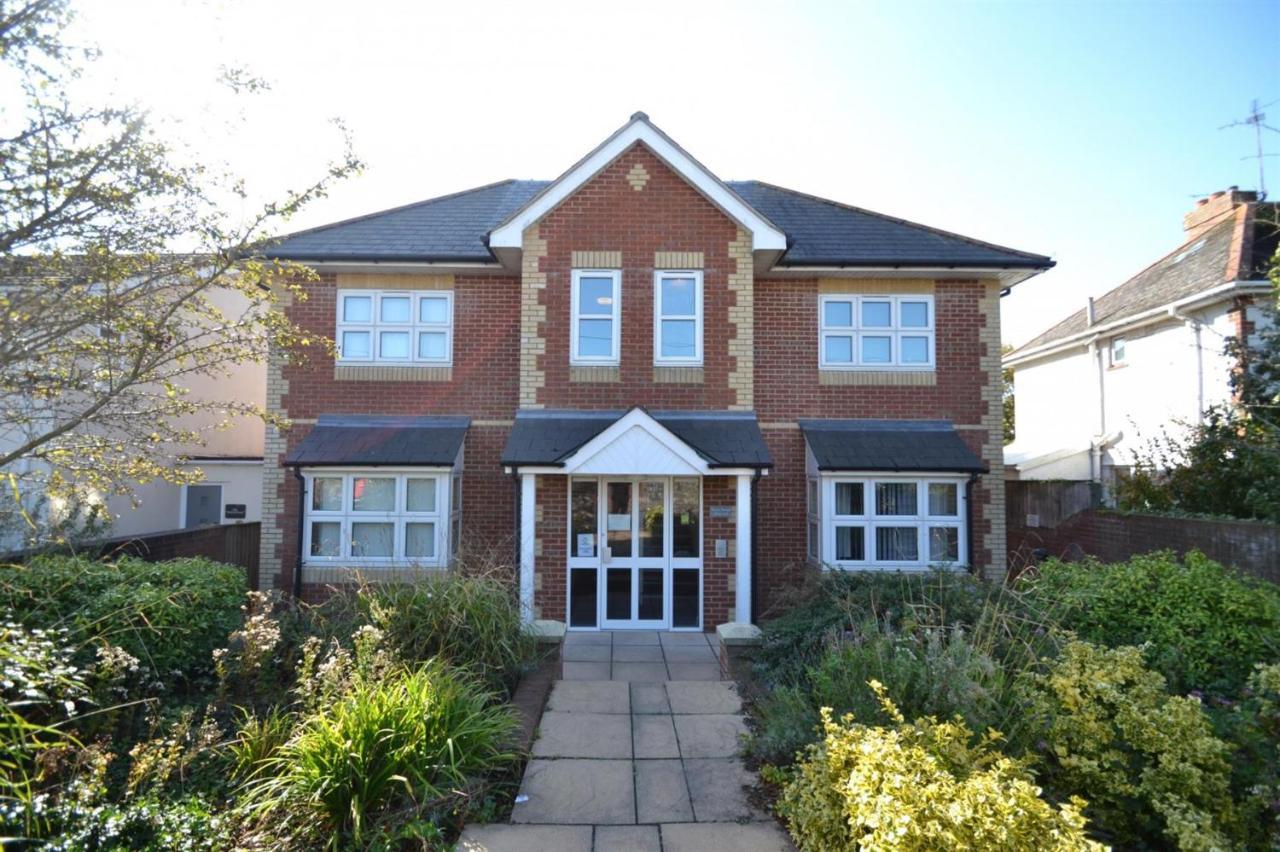 Swanage Holiday Penthouse Apartment, Moments From Beach And Town, On Site Parking, Fast Wifi, Sleeps Up To 6, Rated Exceptional 외부 사진