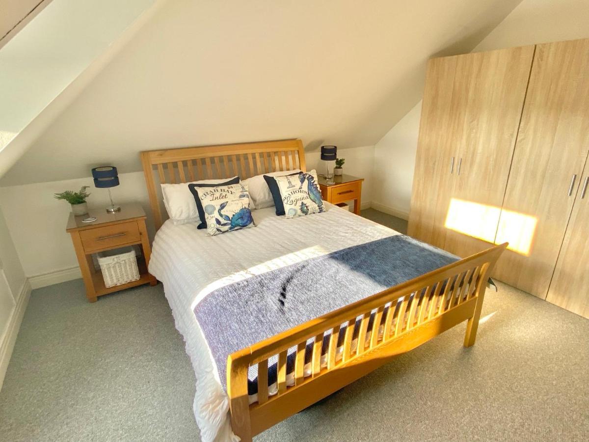 Swanage Holiday Penthouse Apartment, Moments From Beach And Town, On Site Parking, Fast Wifi, Sleeps Up To 6, Rated Exceptional 외부 사진