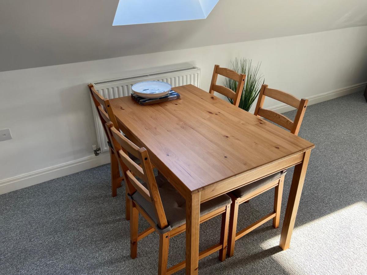 Swanage Holiday Penthouse Apartment, Moments From Beach And Town, On Site Parking, Fast Wifi, Sleeps Up To 6, Rated Exceptional 외부 사진